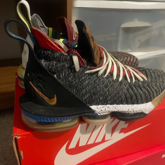 Lebron James 16 “what the 1 through 5” - Picture 11 of 12
